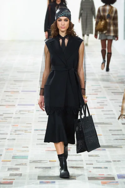 Look 36